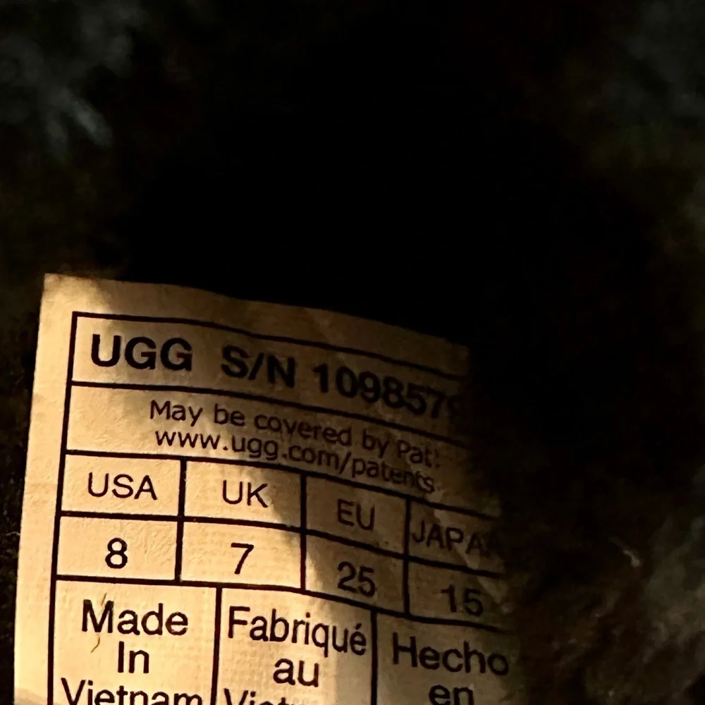 UGG worn few