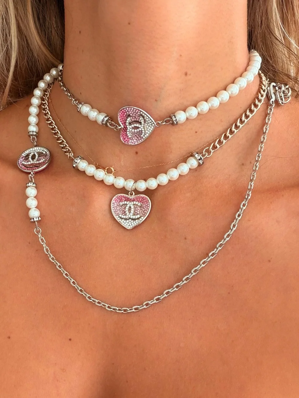 CHANEL beautiful logo