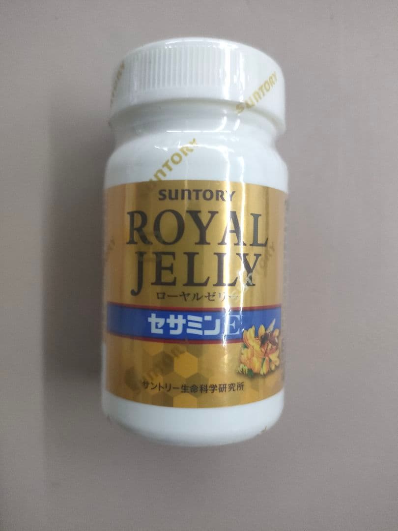 SUNTORY Royal Jelly + Sesamin E